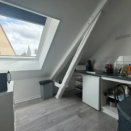 Apartamento Bright And Charming Studio In *